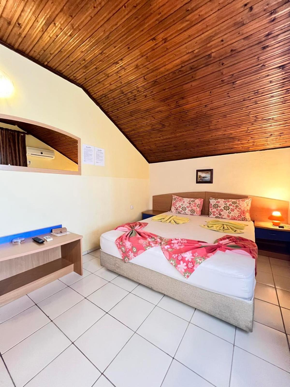 Paradise Czernomorec Zewnętrze zdjęcie