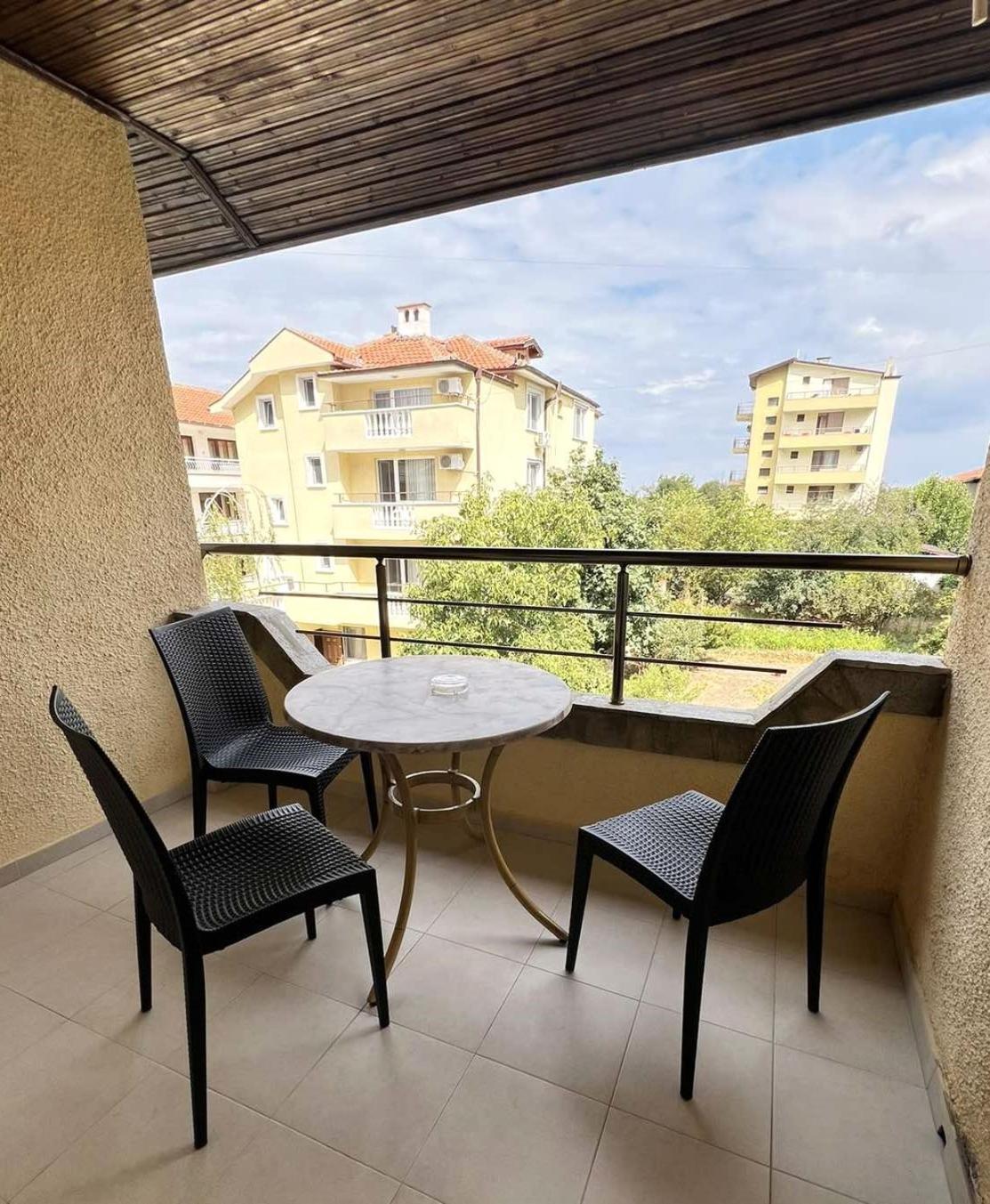 Paradise Czernomorec Zewnętrze zdjęcie